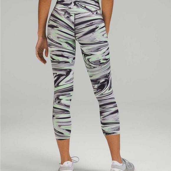 Lululemon Base Pace High-Rise Crop 23" Size 14 Paint Glide Warp Multi - Picture 9 of 10